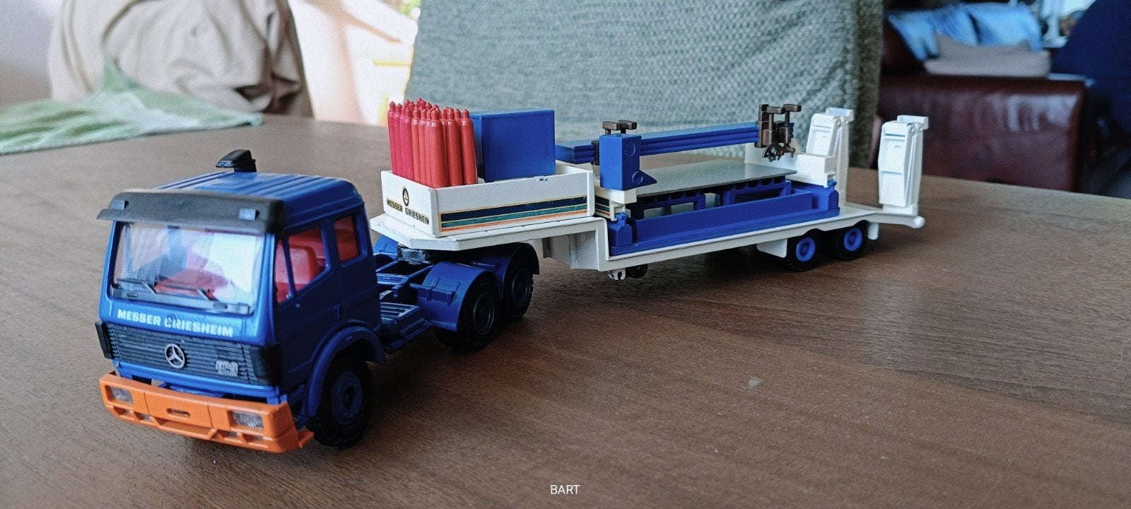 M-B SK MESSER GRIESHEIM MET SNIJTAFEL CONRAD, Hobby en Vrije tijd, Modelauto's | 1:50, Ophalen of Verzenden, Zo goed als nieuw