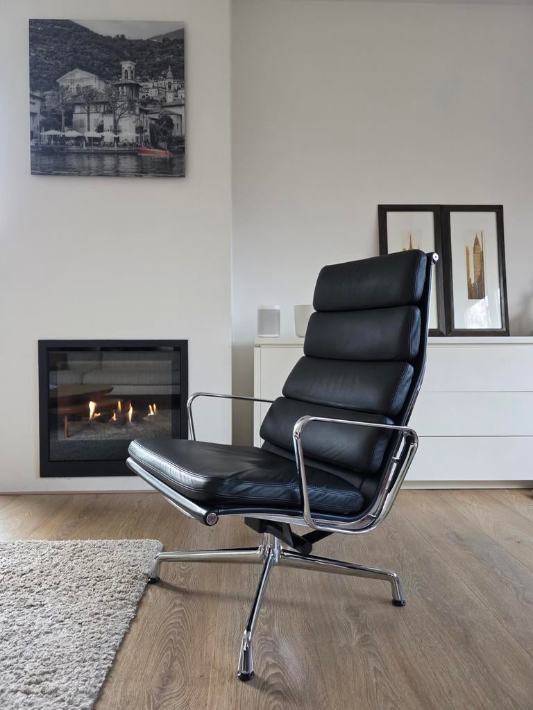 Vitra EA222 lounge chair Charles & Ray Eames showmodel, Huis en Inrichting, Fauteuils, Ophalen of Verzenden, 75 tot 100 cm, 50 tot 75 cm