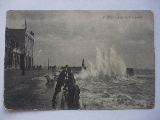 P319 Vlissingen - Boulevard bij storm, Verzenden, 1920 tot 1940, Ongelopen, Zeeland