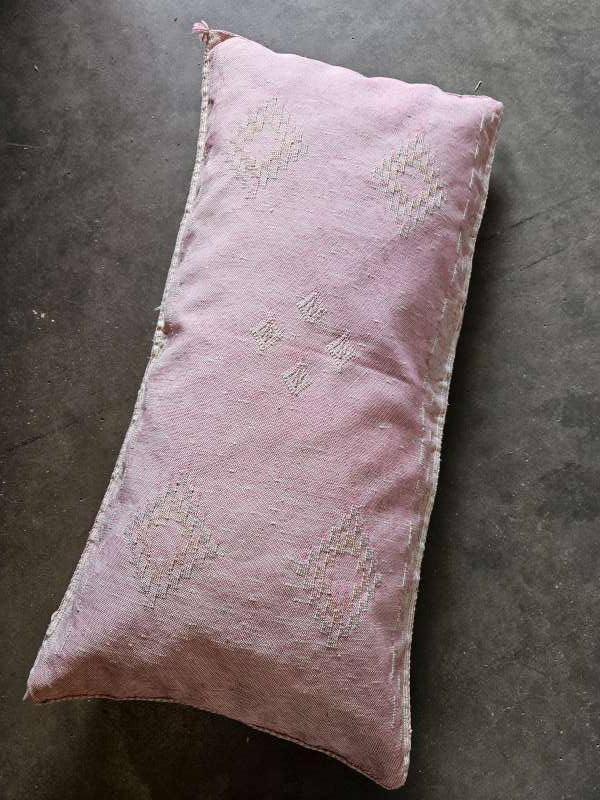 sabra,marokkaans kussen ``WOONWINKEL RUSTIEK``, Huis en Inrichting, Woonaccessoires | Kussens, Ophalen of Verzenden, Nieuw, Rechthoekig