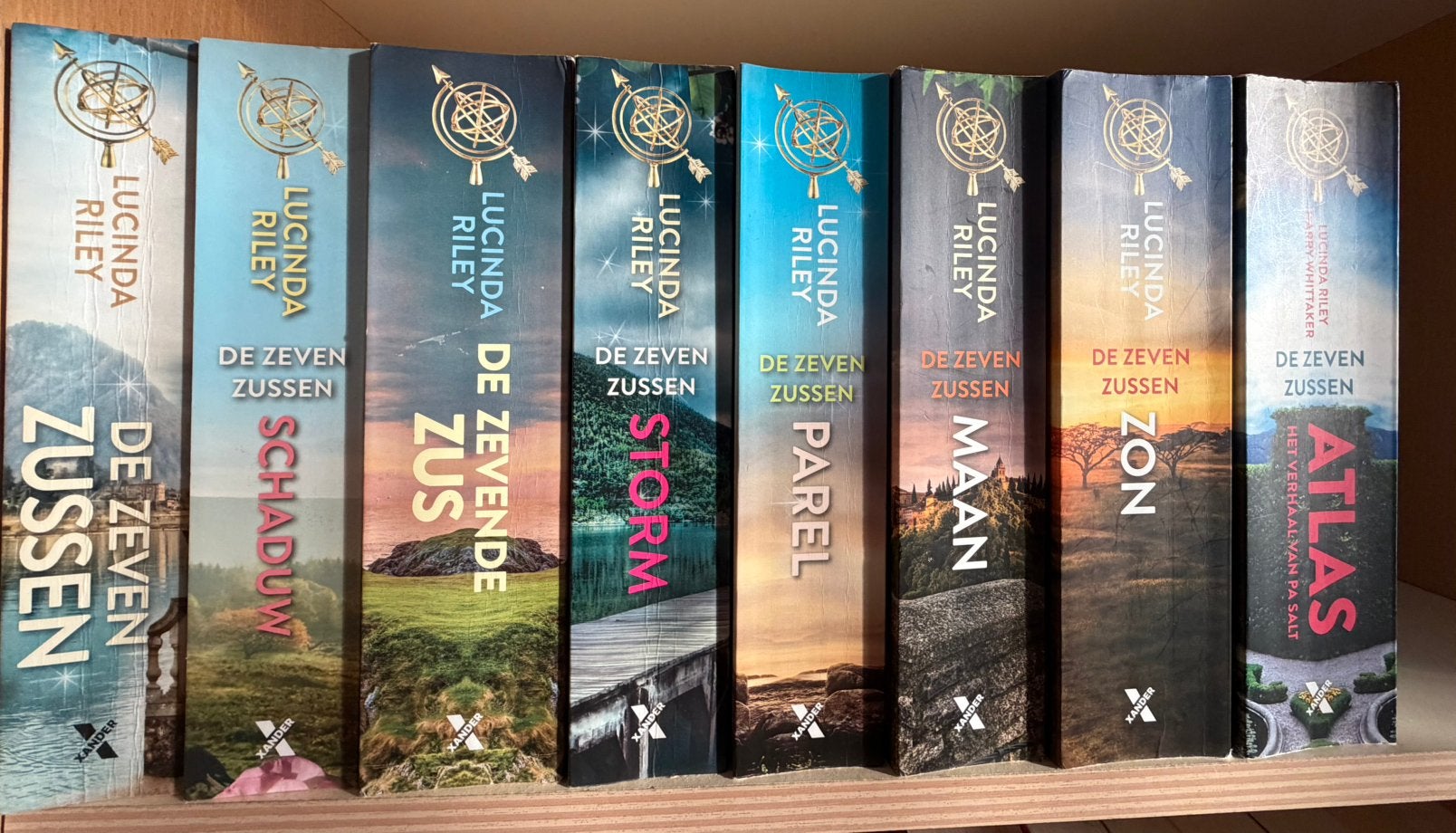 Volledige serie van “ DE ZEVEN ZUSSEN”, Ophalen, Zo goed als nieuw, Nederland