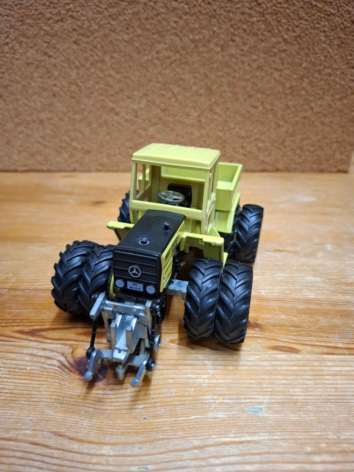 Siku MBtrac met dubbellucht, Ophalen of Verzenden, Gebruikt, Tractor of Landbouw, SIKU