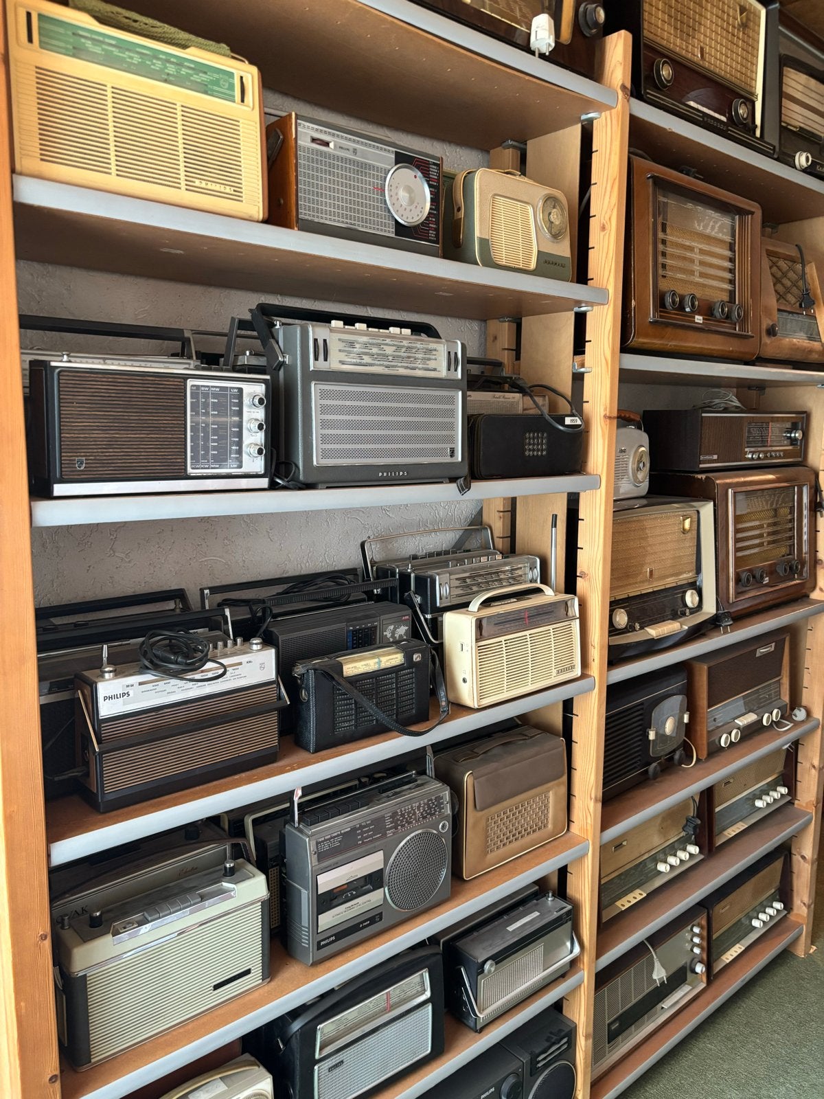 Grote collectie antieke radio's - circa 250 stuks in één koo, Ophalen, Gebruikt, Radio