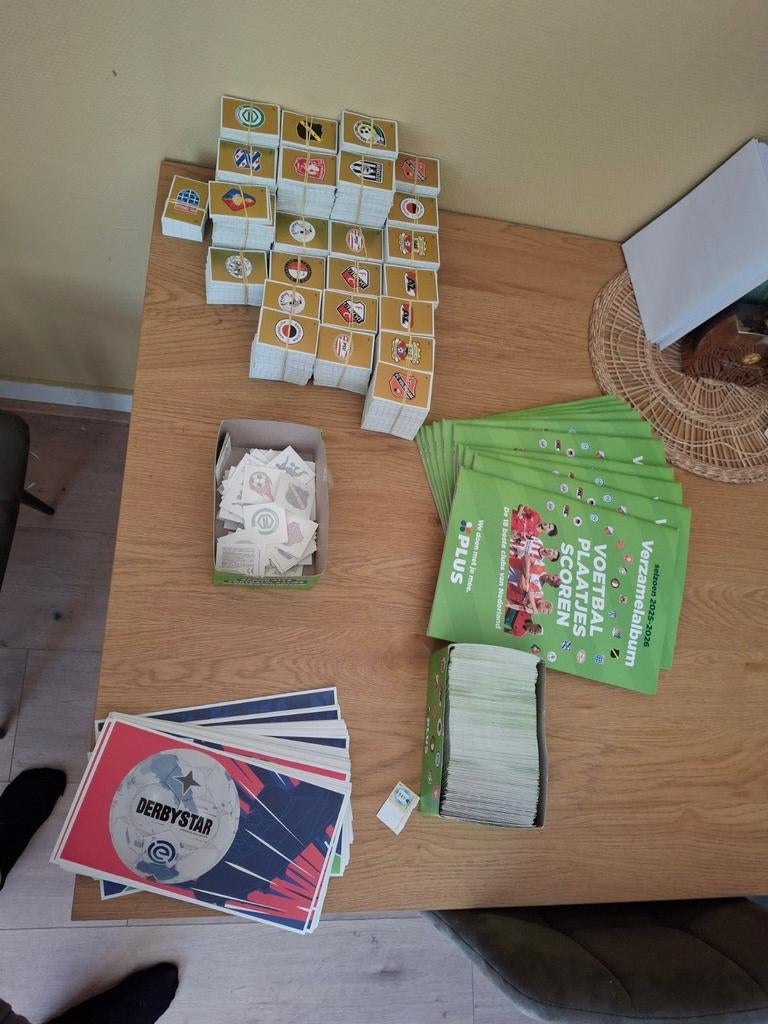 Voetbalplaatjes en verzamelalbums van PLUS, Plus, Ophalen of Verzenden