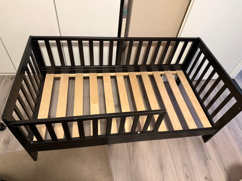 Peuterbed 70x140 Petit Amelie, Ophalen, Zo goed als nieuw, 140 tot 160 cm, 70 tot 85 cm