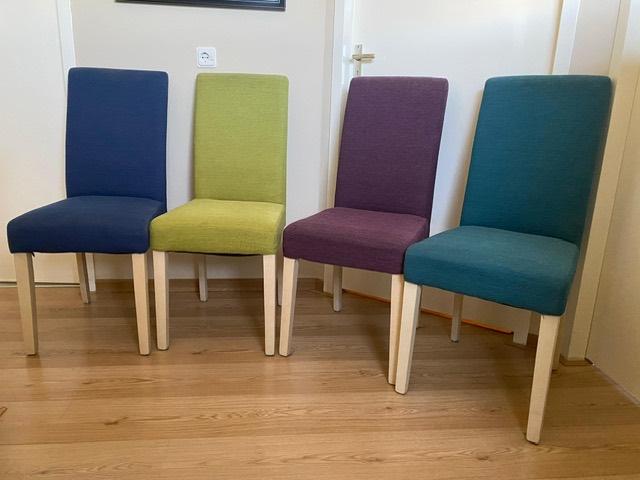 eetkamerstoelen gekleurd, Huis en Inrichting, Stoelen, Ophalen, Overige kleuren, Zo goed als nieuw, Stof