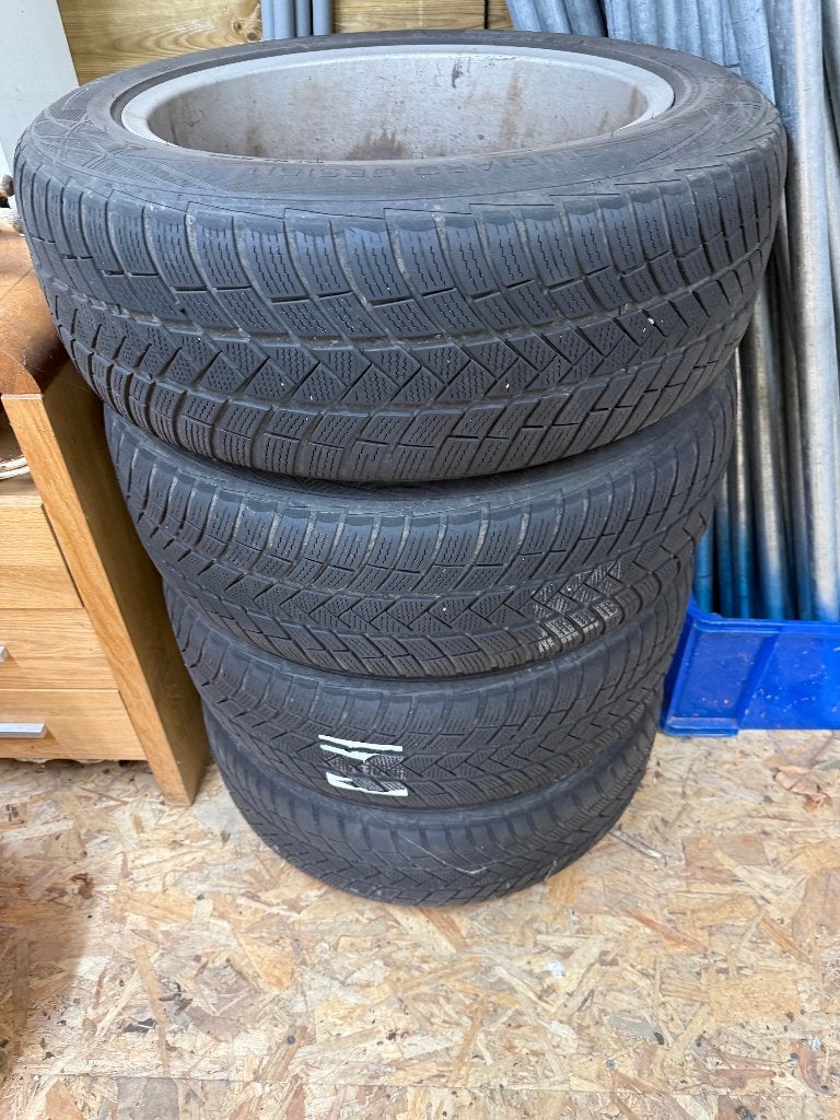 4x Volvo 19" velgen met Vredestein winterbanden 235/55 R19, Overige, Gebruikt, Banden en Velgen, Winterbanden