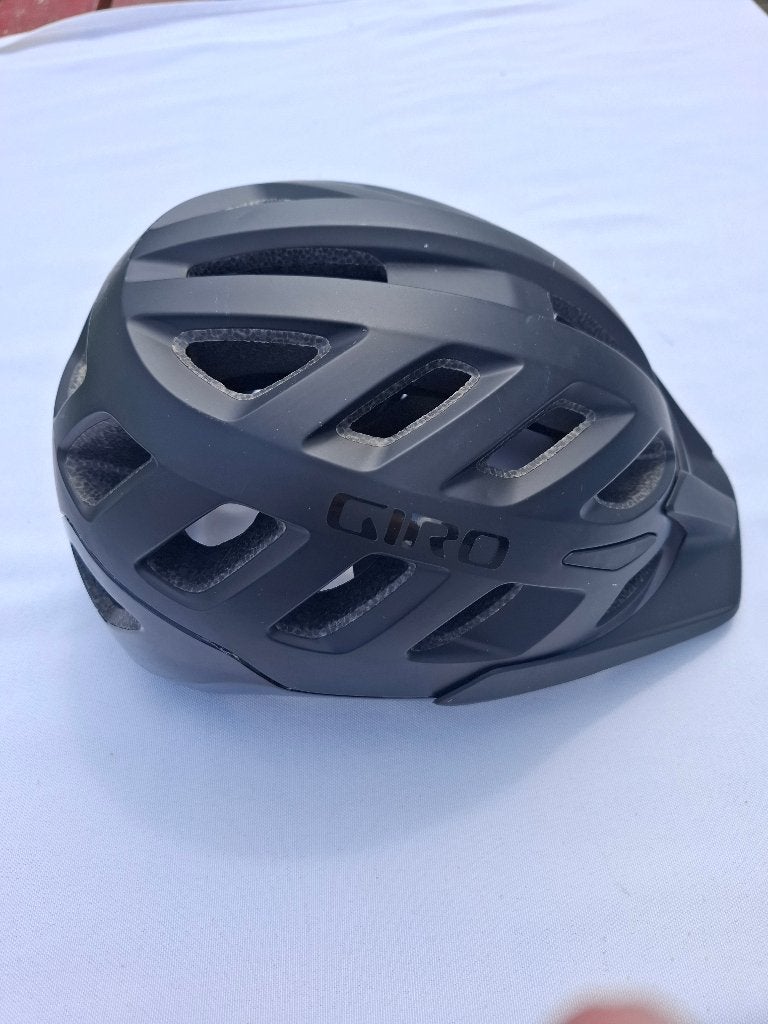 Giro-fietshelm, Fietsen en Brommers, Fietsaccessoires | Fietshelmen, Giro, Ophalen of Verzenden, Zo goed als nieuw, L