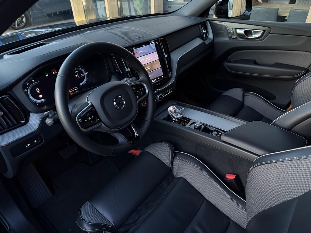 Volvo XC60 2.0 T8 PHEV AWD Polestar Engineered | 360 Camera, Verwarming stoelen achter, Gebruikt, Euro 6, 4 cilinders