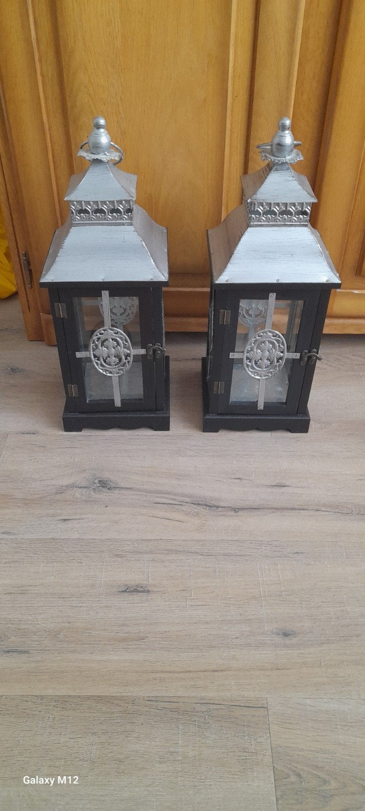 Set van 2 sfeervolle lantaarns - Zwart met zilver, Gebruikt, Lantaarn, Zwart, Ophalen of Verzenden