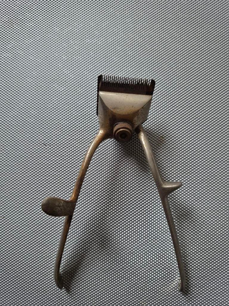 Antieke handmatige tondeuse - "MACKLINGEN", Antiek en Kunst, Antiek | Gereedschap en Instrumenten, Ophalen of Verzenden