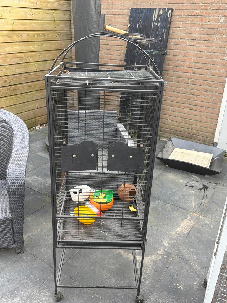 Vogel kooi, Dieren en Toebehoren, Vogels | Hokken en Kooien, Ophalen of Verzenden, Zo goed als nieuw, Metaal, Vogelkooi