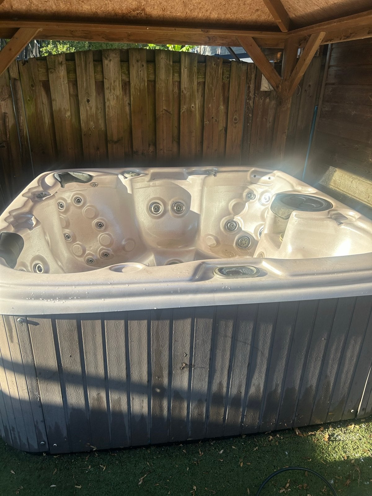 Jacuzzi met kapotte waterpomp, gratis!, Ophalen, Gebruikt, Pomp