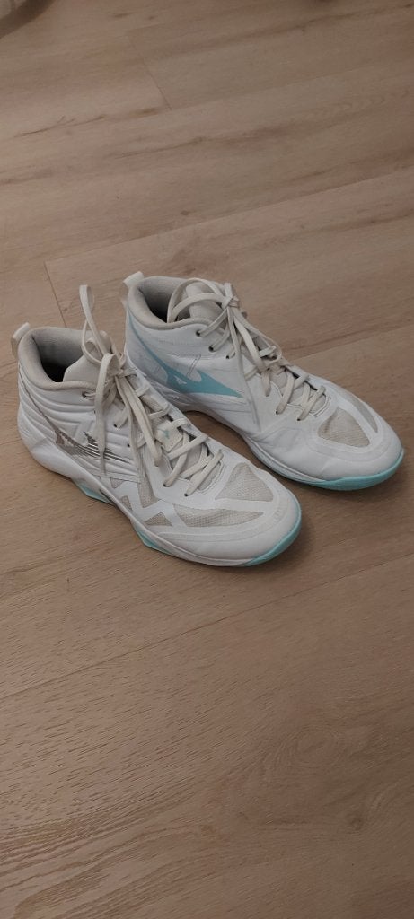 Korfbalschoen Mizuno voor de zaal, maat 42, Sport en Fitness, Ophalen of Verzenden, Gebruikt, Schoenen