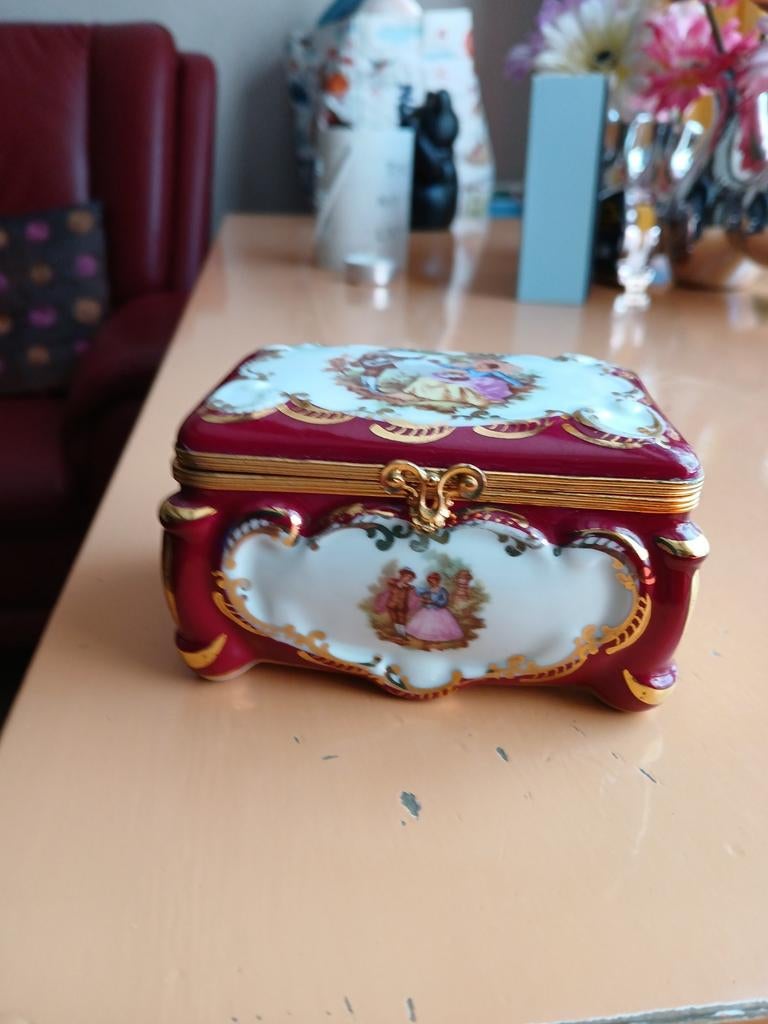Limoges sieradendoosje, Ophalen of Verzenden, Porselein