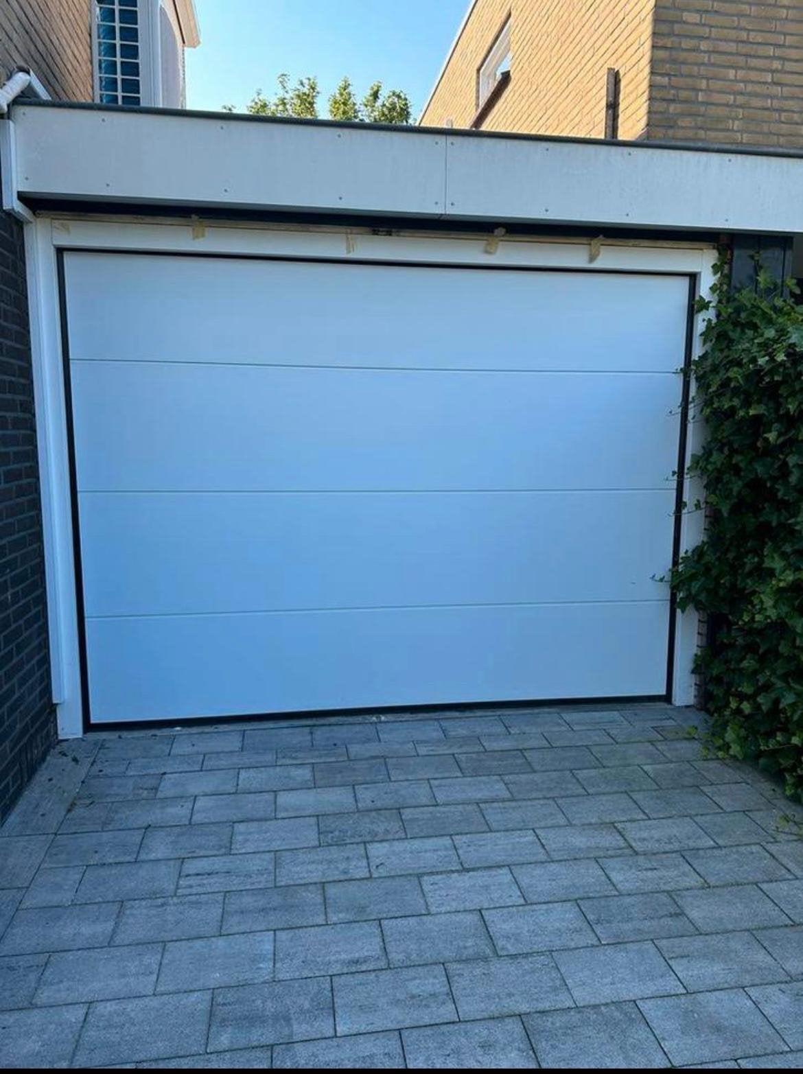 Automatische sectionaal garagedeuren B3000 x H2225, Ophalen, Gebruikt, Garagedeur, Metaal