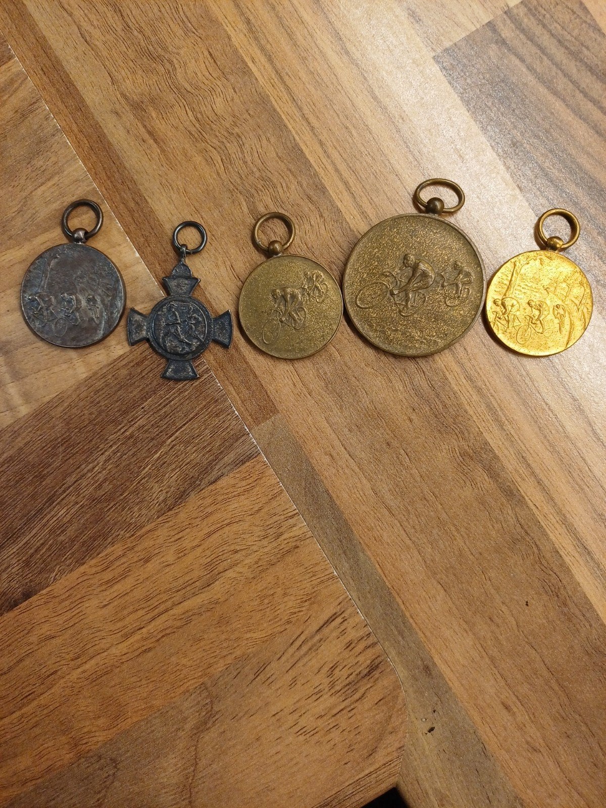Set van 5 Vintage Fietsmedailles - Brons en Goudkleurig, Postzegels en Munten, Penningen en Medailles, Ophalen of Verzenden