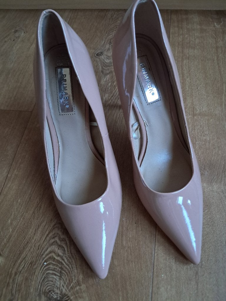 Schoenen met naaldhak, maat 38, Beige, Ophalen of Verzenden, Zo goed als nieuw, Schoenen met hoge hakken