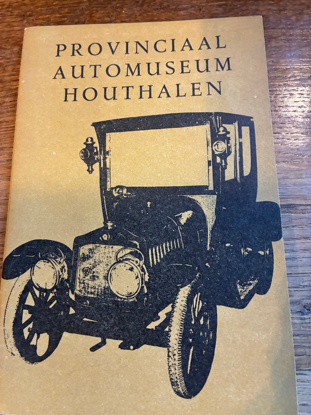 Provinciaal Automuseum Houthalen - Catalogus, Ophalen of Verzenden, Gelezen, Algemeen