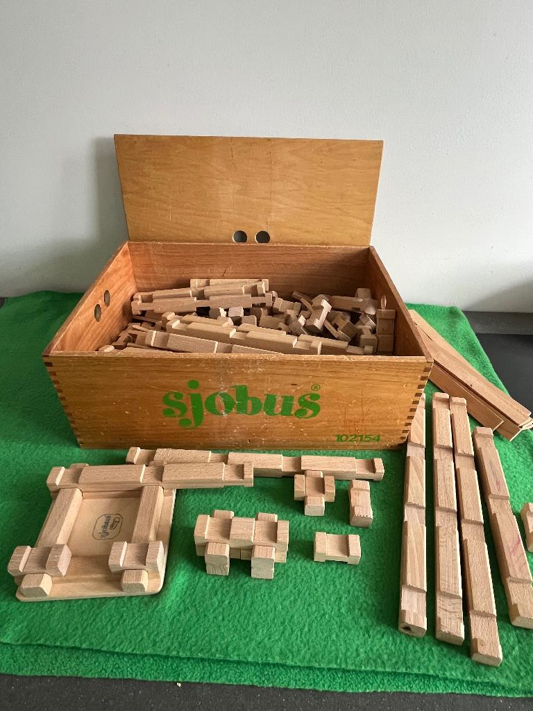 Mooi bouwmateriaal voor kleuters (SJOBUS), Ophalen of Verzenden, Zo goed als nieuw, Overige merken