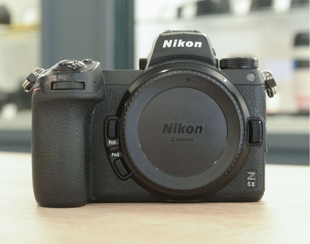 Nikon Z6II (Occasion Zwolle), Audio, Tv en Foto, Fotocamera's Digitaal, Foto-Groep, Draagriem, Gebruikt, Luttekepoortstraat 26 3841 AX Harderwijk