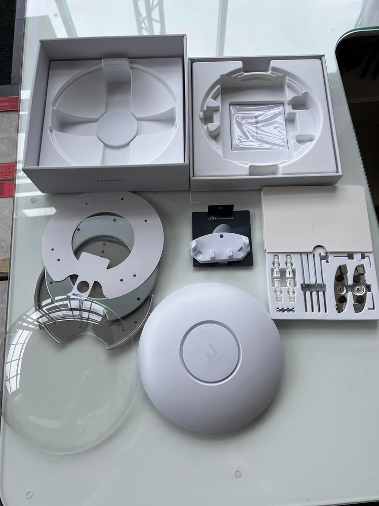 Ubiquiti UniFi 6 Lite Access Point - Zo goed als nieuw, Computers en Software, Accesspoints, Ophalen of Verzenden, Zo goed als nieuw