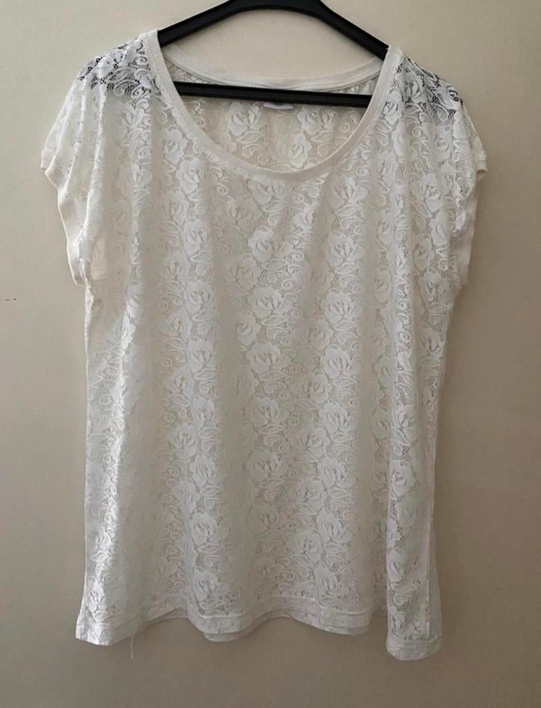 Leuke witte kanten top met korte mouwen, Wit, Maat 42/44 (L), Ophalen of Verzenden, Zo goed als nieuw