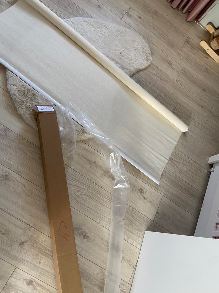 Rolgordijn lichtdoorlatend Breedte 1601mm Hoogte 1337mm, Ophalen of Verzenden