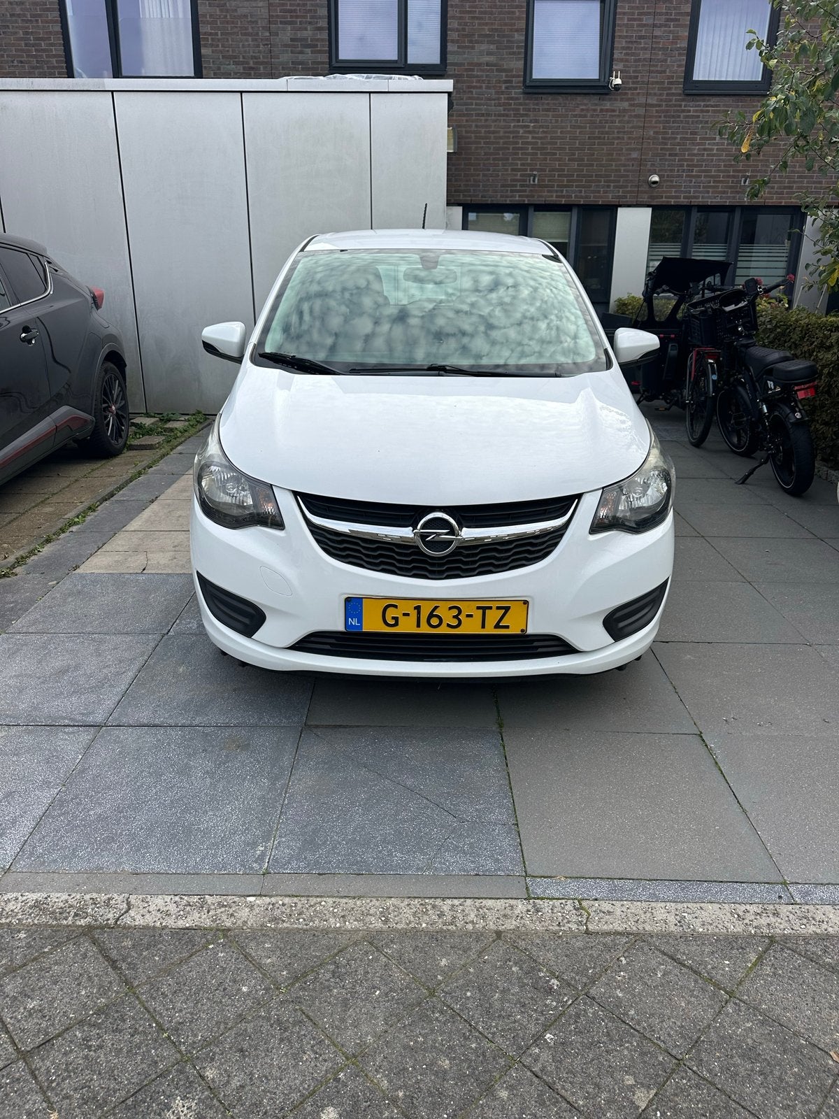 Opel Karl 1.0 Ecoflex S/S 75pk 2017 Wit, Auto's, Voorwielaandrijving, 74 pk, 4 stoelen, Wit