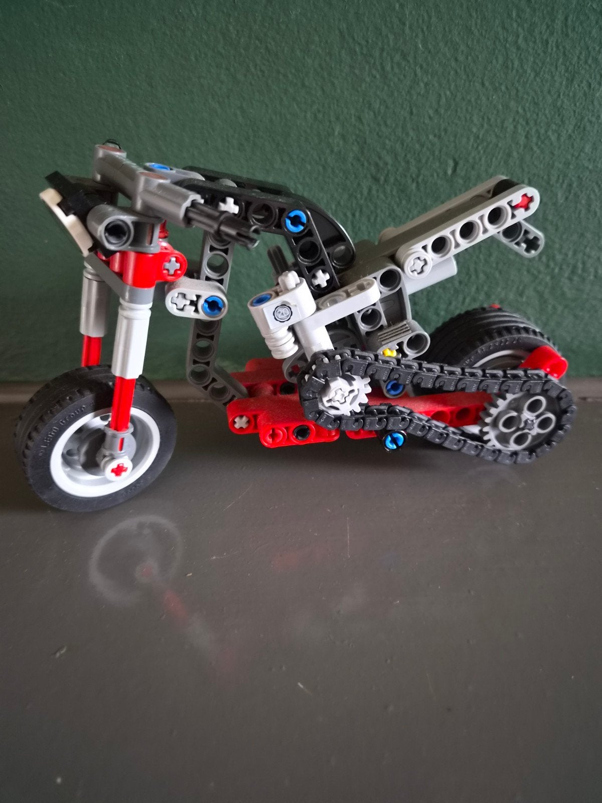 LEGO Technic Motor (42132) - Zo goed als nieuw, Ophalen of Verzenden, Zo goed als nieuw