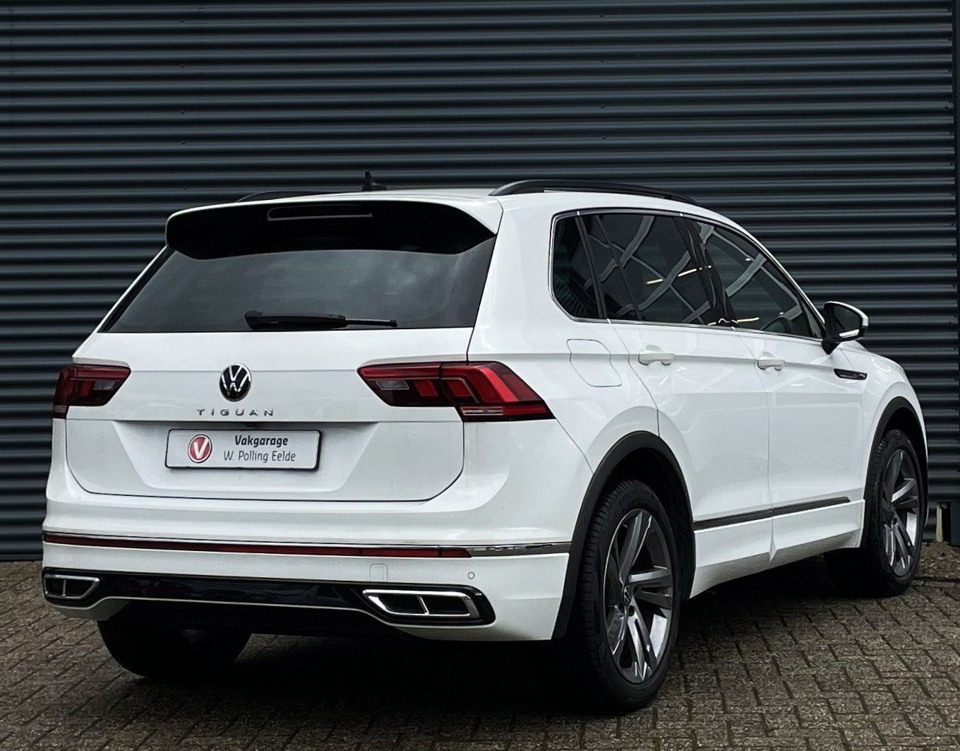 Volkswagen Tiguan 1.5 TSI 150pk 7-DSG 2X R-line, Automaat, 4 cilinders, Wit, 14 km/l