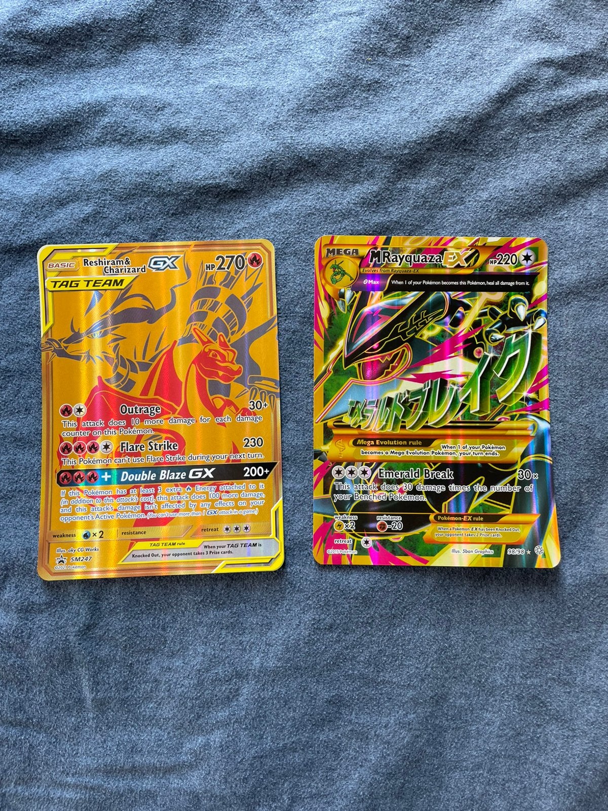 Jumbo pokemon kaarten Rayquaza en Reshiram & Charizard, Hobby en Vrije tijd, Ophalen of Verzenden, Gebruikt, Meerdere kaarten