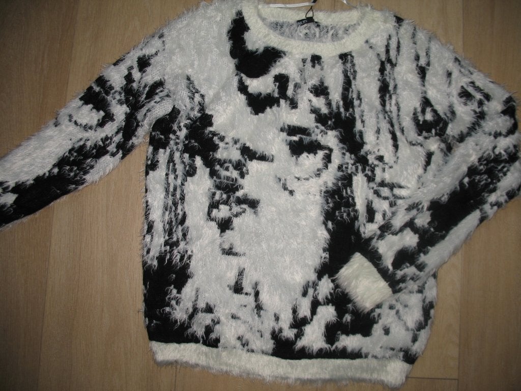 SUPERSTAR Fluffy Pluizig Trui Zwart/Wit Abstract Mt. M Vinta, Maat 38/40 (M), Zwart, Nieuw, Ophalen of Verzenden