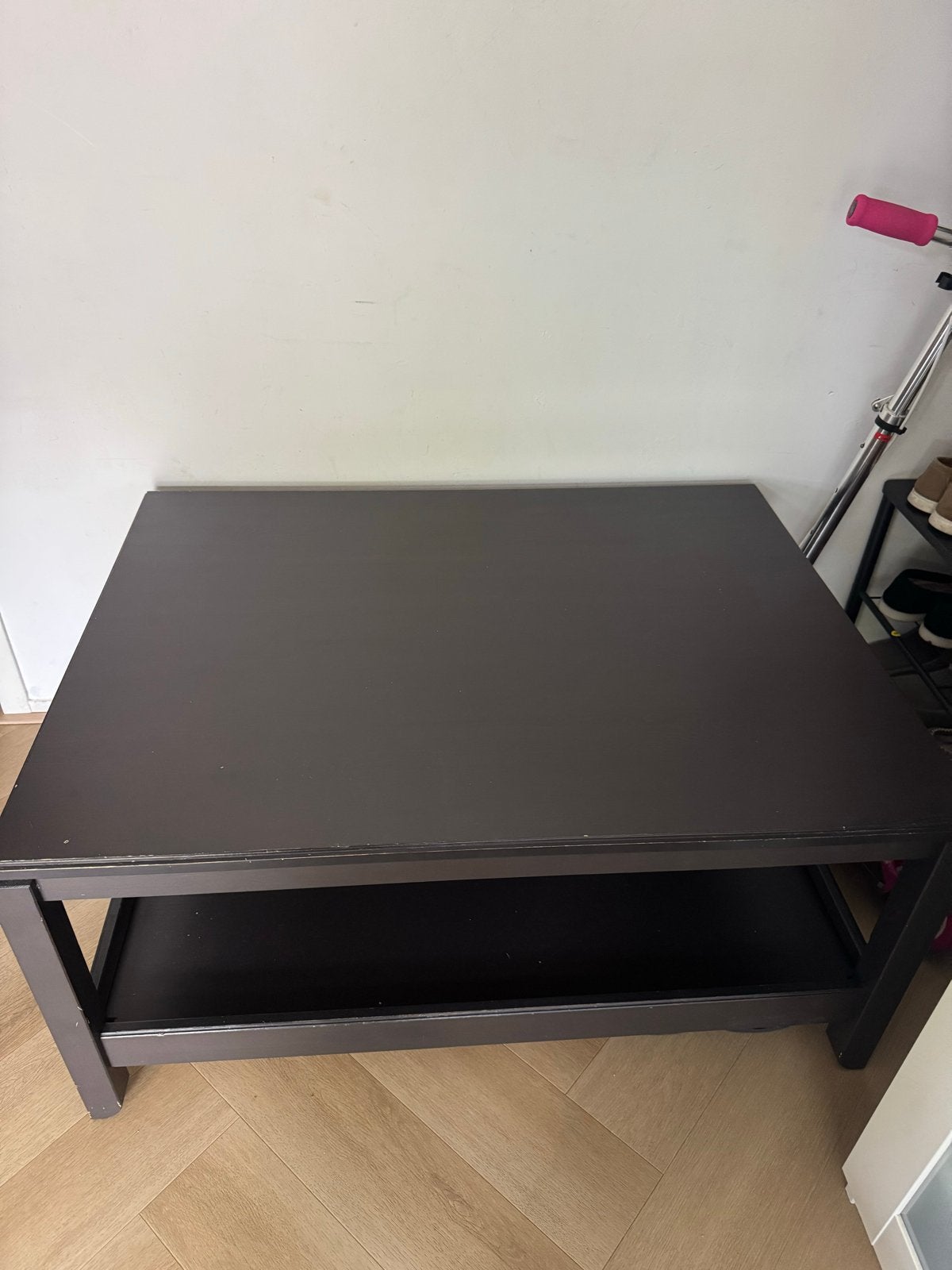 GRATIS! Donkerbruine/zwarte  salontafel met opbergruimte, Huis en Inrichting, Tafels | Salontafels, Ophalen, Gebruikt, Vierkant