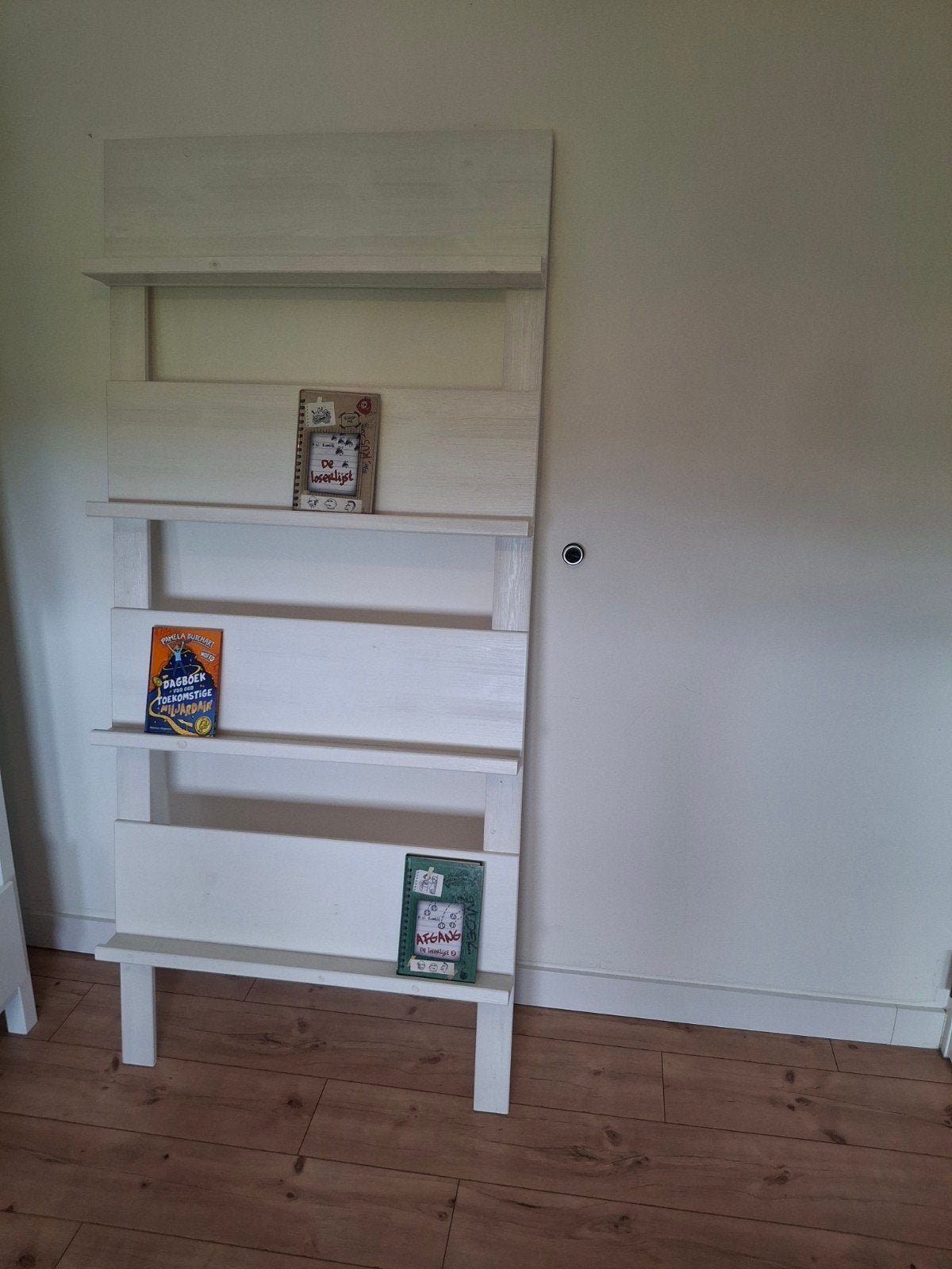 Vt wonen wandrek, boekenplank/ tijdschriftenrek, Ophalen, Met plank(en), Minder dan 50 cm, Gebruikt
