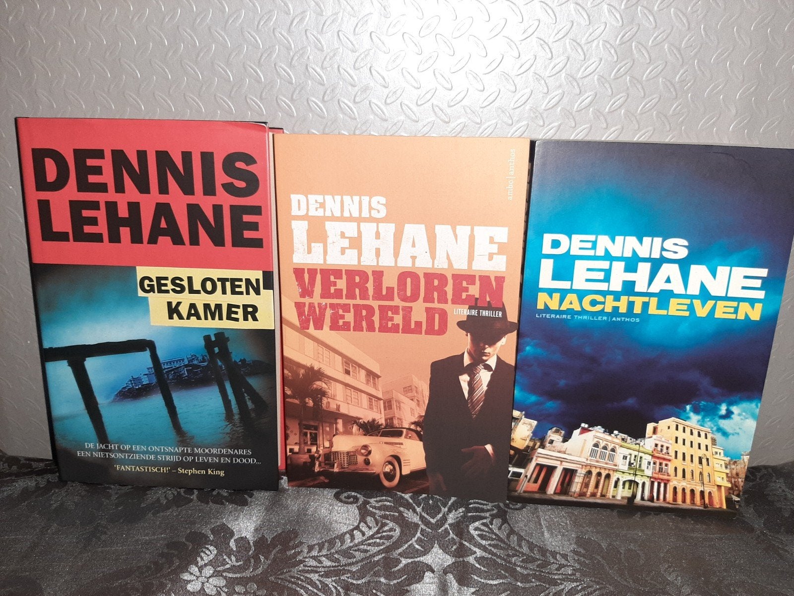 Dennis Lehane Gesloten Kamer, Verloren Wereld, Nachtl, Ophalen of Verzenden, Zo goed als nieuw, Dennis Lehane, Amerika