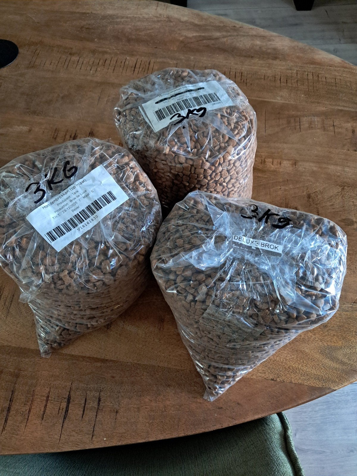 DeLuxe hondenbrokken GRATIS, Ophalen, Hond