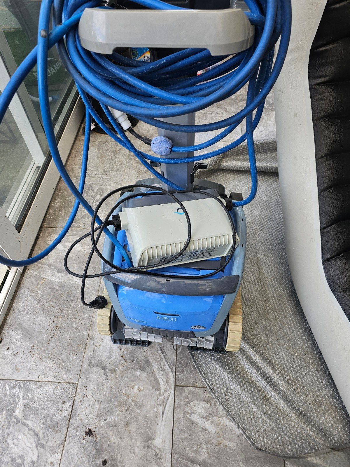 Zwembadrobot m600 werkt niet moet nagezien worden, Ophalen, Gebruikt