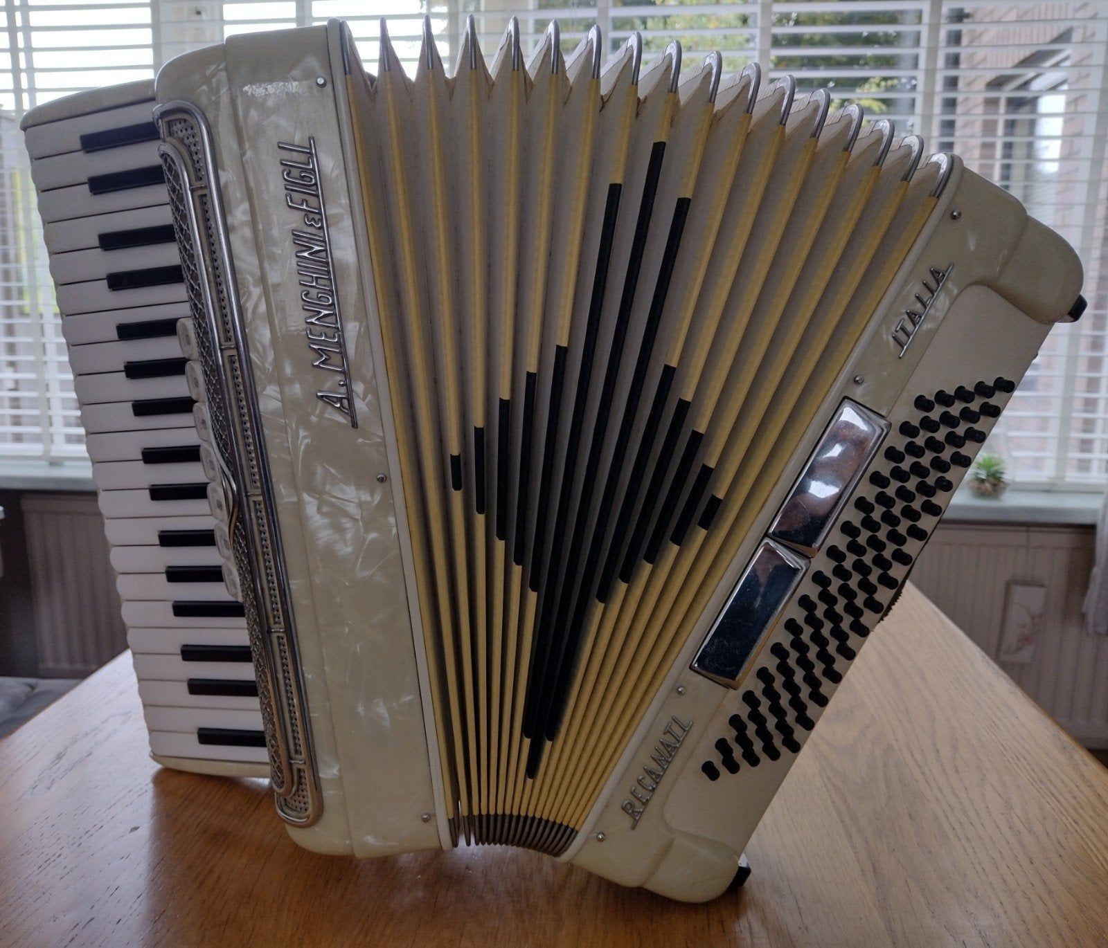 80 bas accordeon A. Menghini & Figli, Overige merken, Gebruikt, 80-bas, Met koffer