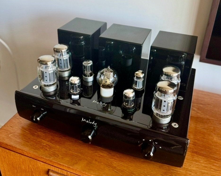 MELODY - Klasse A - ASTRO BLACK Pianolak High End, Zo goed als nieuw, 120 watt of meer, Stereo, Ophalen