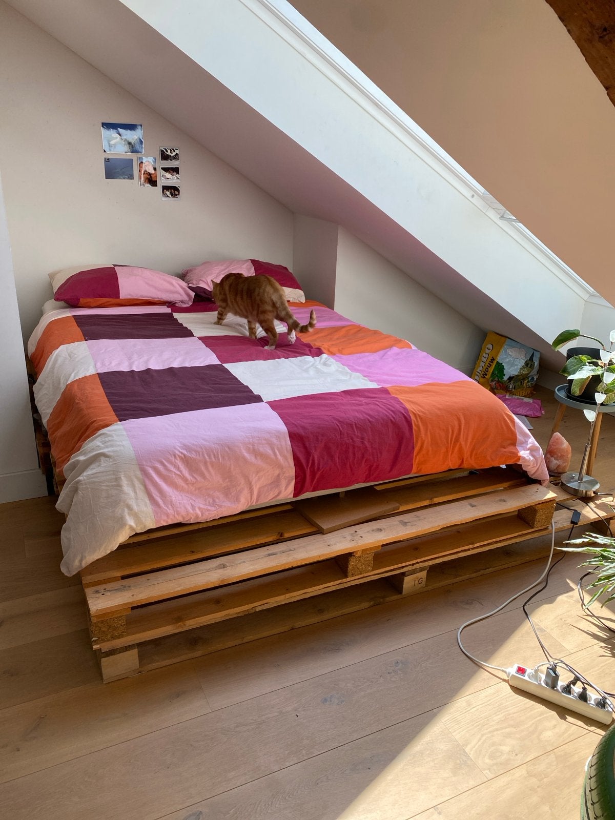 Bedframe van pallets - Tweepersoons, Huis en Inrichting, Ophalen, Gebruikt, Overige kleuren, Tweepersoons