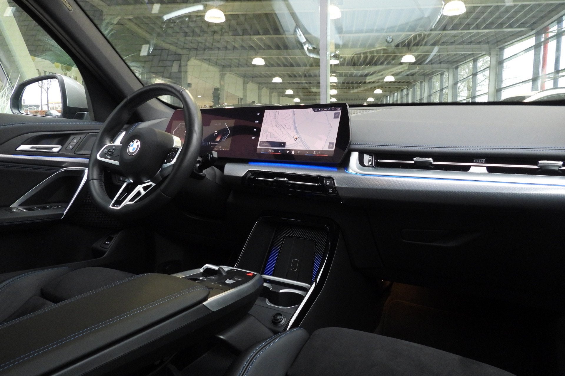 BMW X1 sDrive18i M Sport Automaat / M Adaptief onderstel / S, Auto's, Dealer onderhouden, 136 pk, Gebruikt, Zwart