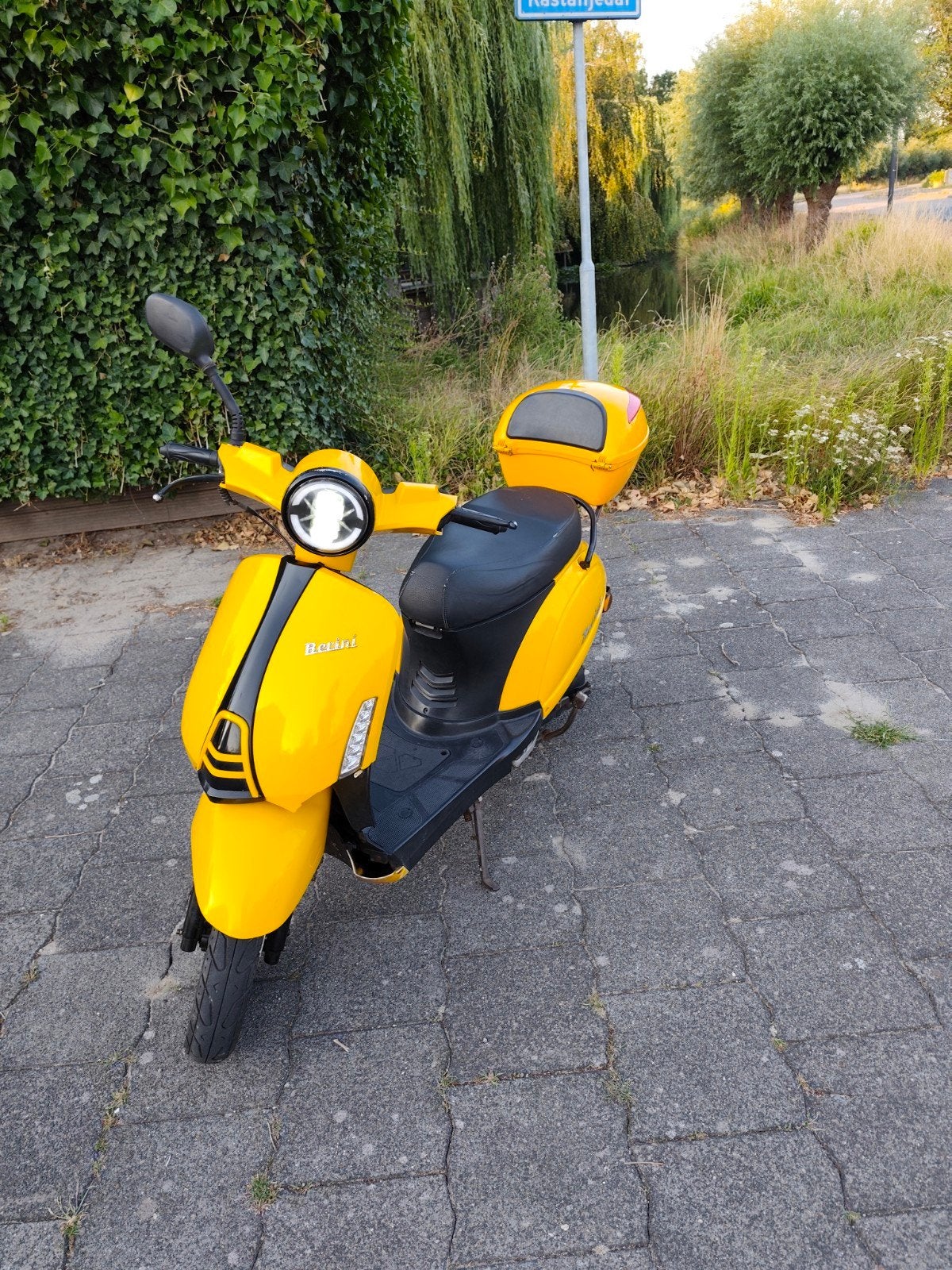 snorfiets  berini new city 2020 mooi scooter 4 takt, Ophalen of Verzenden, Gebruikt, Benzine, Overige merken