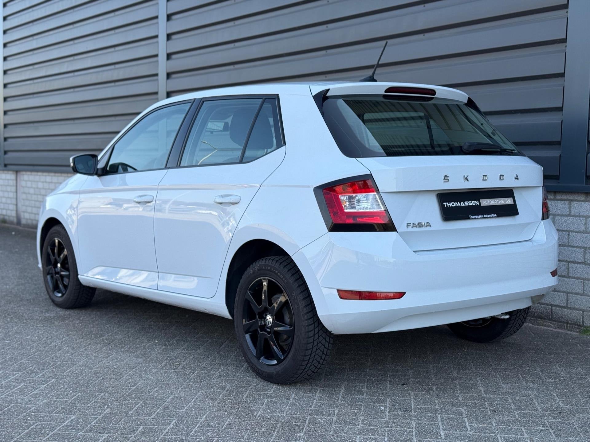 Skoda FABIA 1.0 MPI Active airco Led DAB apk ( BJ 2020 ), Stof, Gebruikt, 540 kg, 60 pk