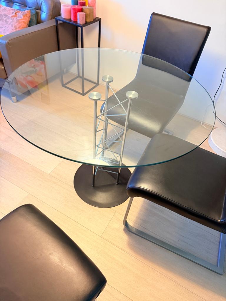 Glazen Eethoek 1m rond 4 leren stoelen zwart IZGS. €125,-, Ophalen, Rond, 50 tot 100 cm, Zo goed als nieuw