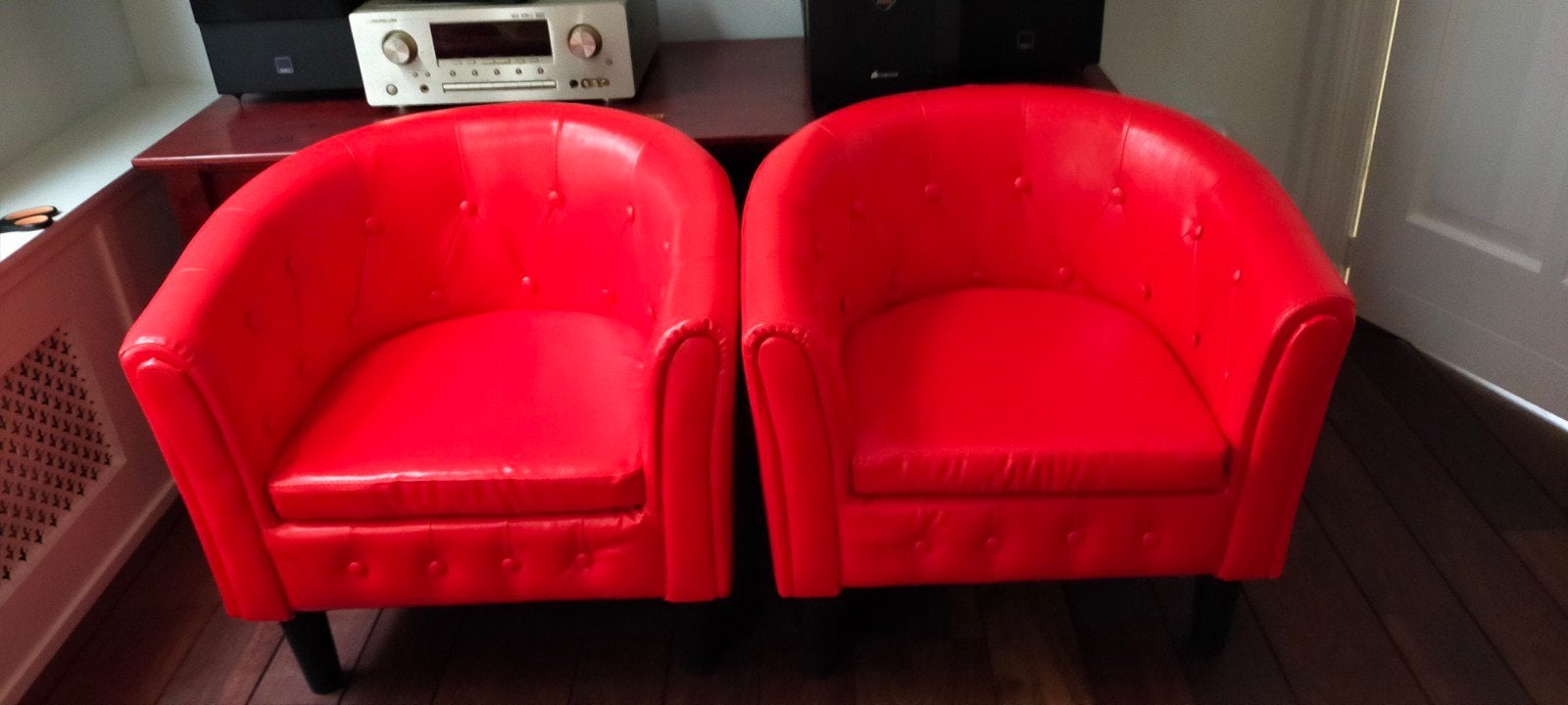 Nieuwe rode fauteuil - perfect voor elke kamer, Ophalen, Kunststof, Twee, Nieuw