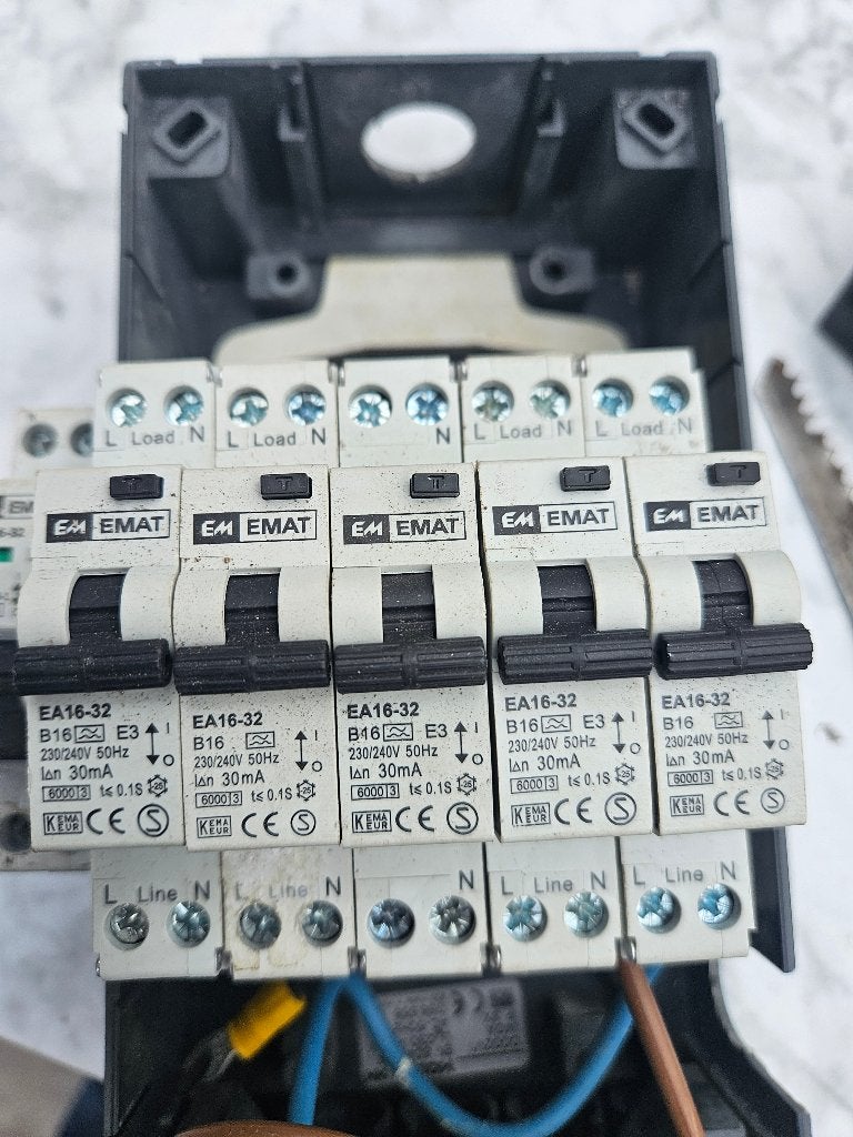 Emat groepen, Doe-het-zelf en Verbouw, Elektra en Kabels, Ophalen, Zo goed als nieuw, Overige typen