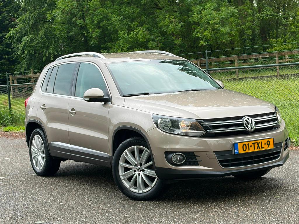 Volkswagen Tiguan 2.0 TSI Sport&Style 4Motion /Automaat/Trek, Auto's, Automaat, Euro 5, Stoelverwarming, Gebruikt