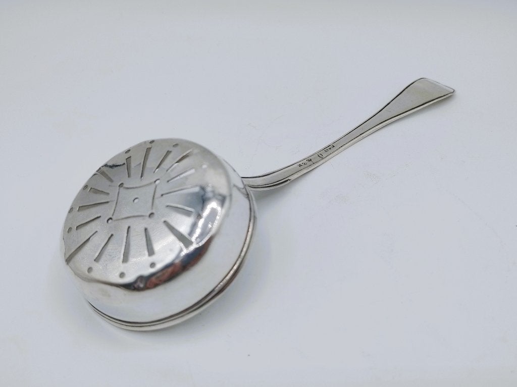 Zilveren strooilepel, A.F. Weise, Stockholm, Zweden, 1795, Verzenden, Zilver