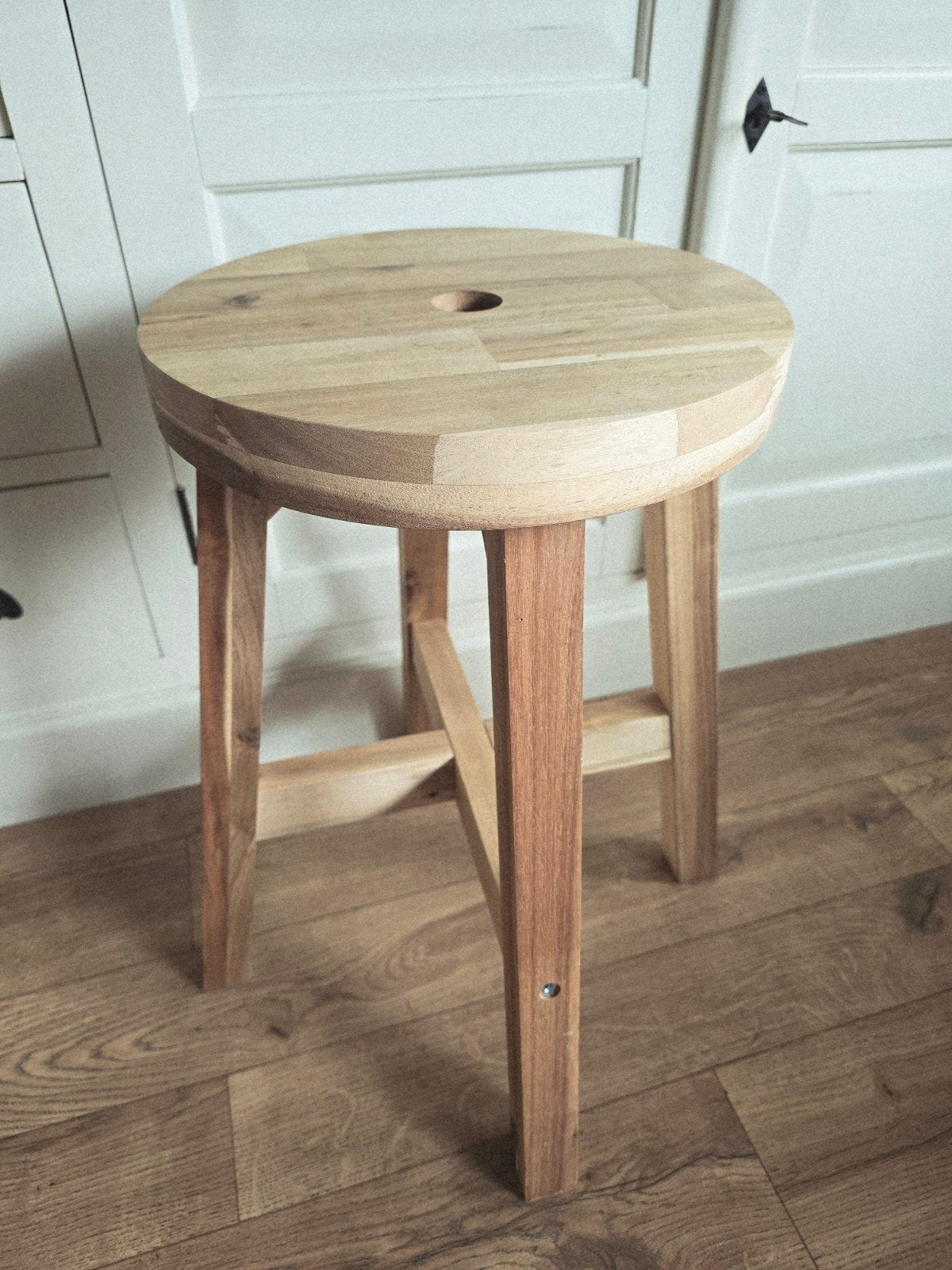 Ikea skogta kruk zgan, Huis en Inrichting, Krukjes, Ophalen, Zo goed als nieuw, Hout
